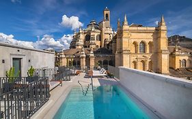 Gran Hotel Claridge Granada - Preferred Hotels & Resorts